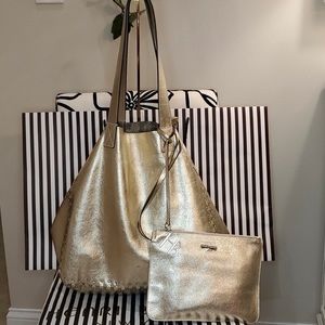 HENRI BENDEL Astrid Soft Slouchy Gold Metallic Tote! 💛♥️💛